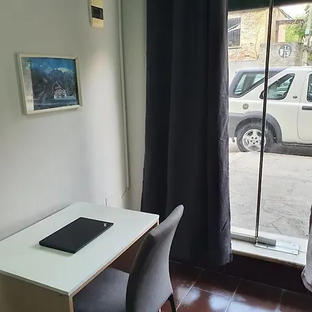 Live&work Commercial Bukra Apartmán *