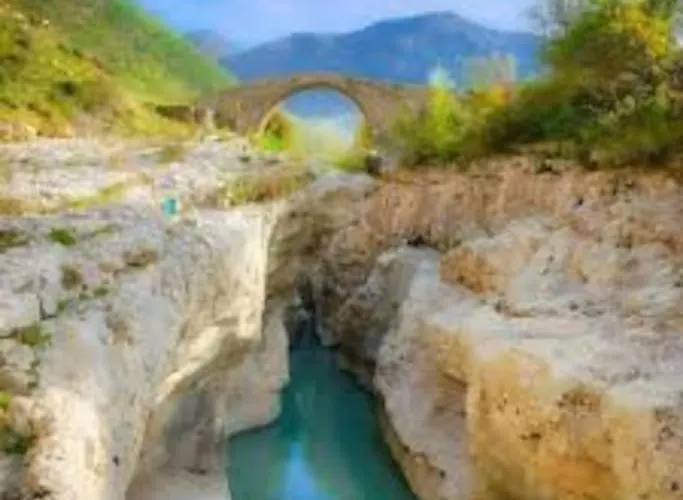 Live&work Commercial Bukra شقة *